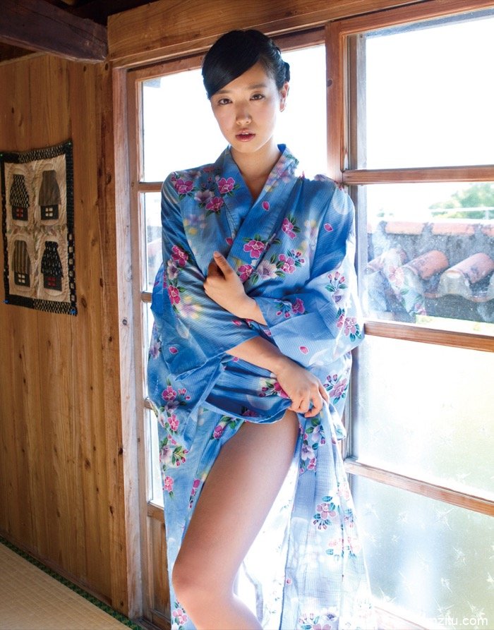 清纯脸蛋极限露出! 日本美女佐佐木心音性感写真豪放至极(16)