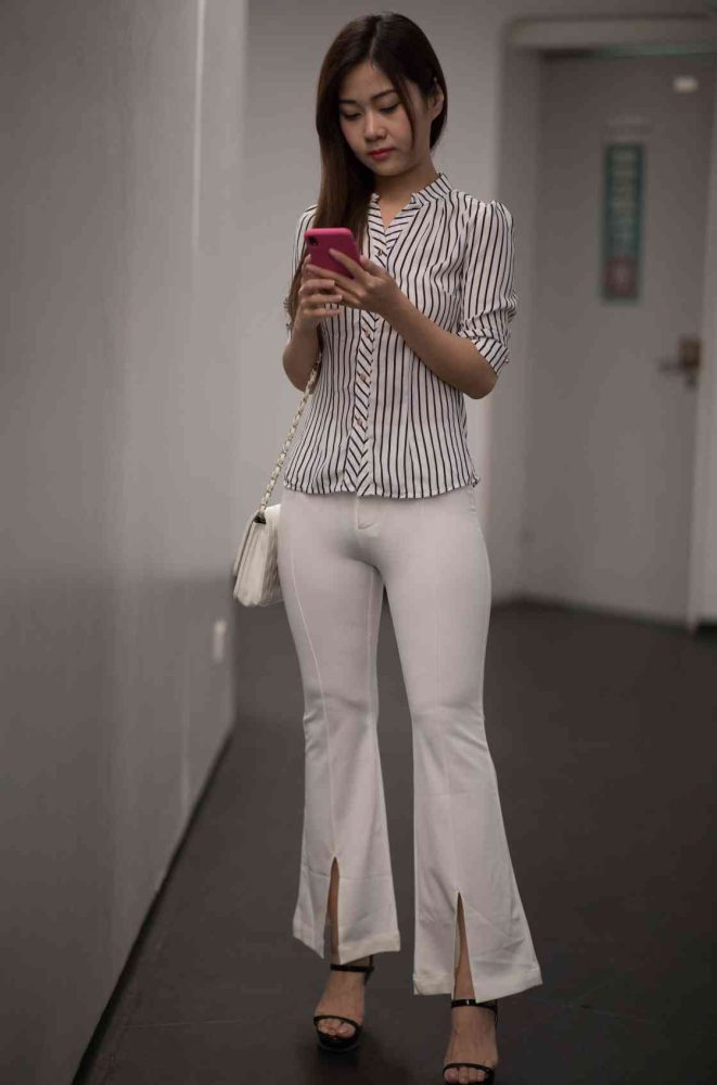 逛书店的白色紧身裤女孩【450P】04040-师姐图集