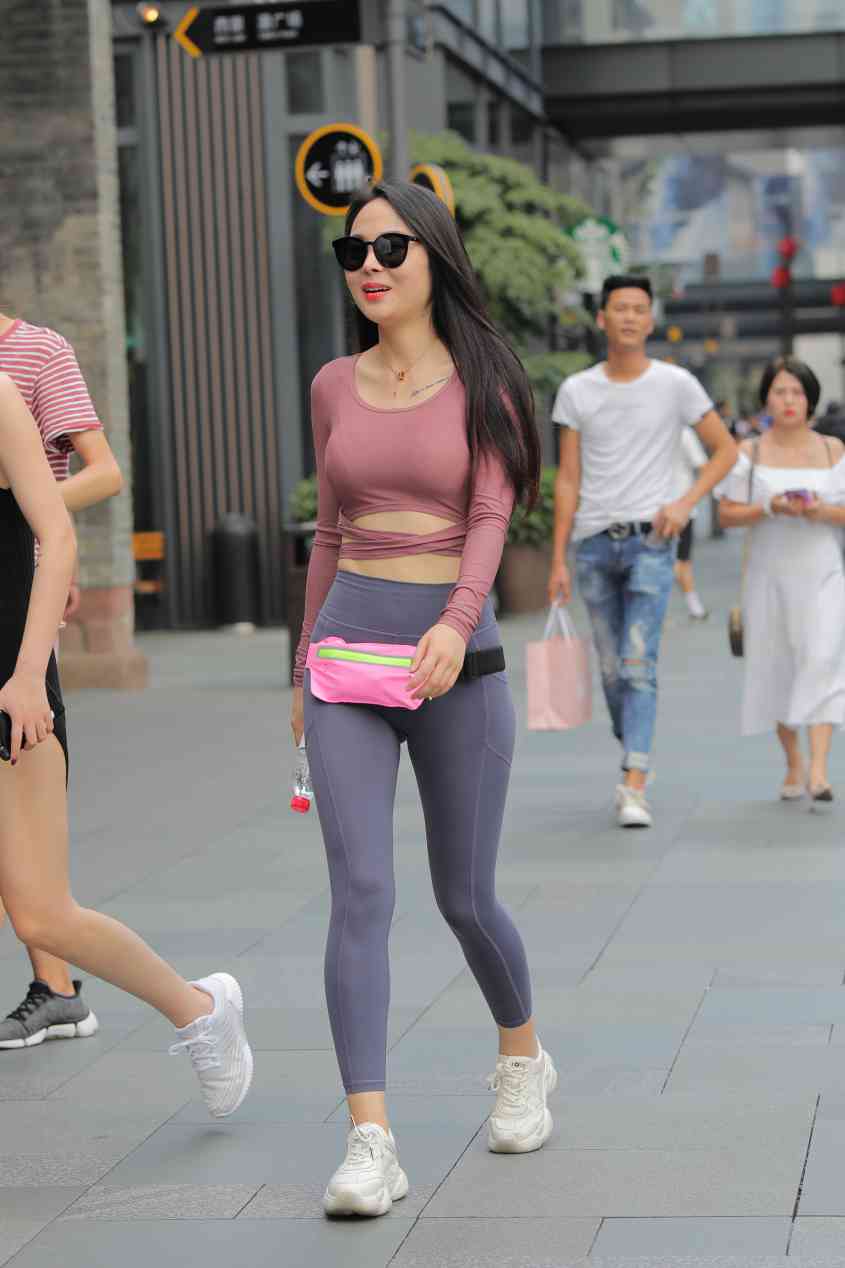 图片[1]-【免费】戴墨镜的时尚女孩【57P】04024-师姐图集