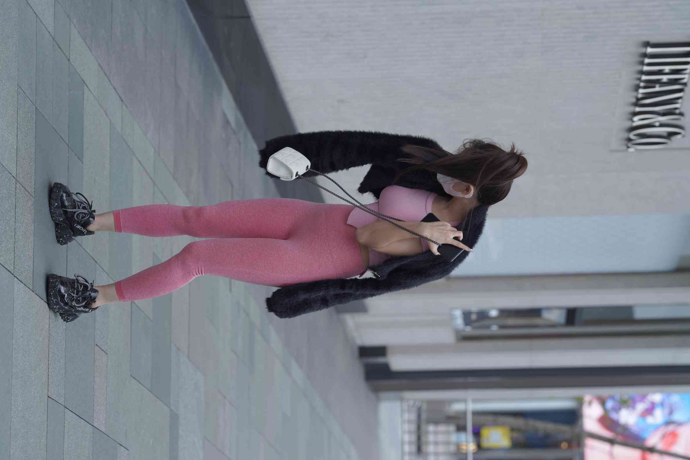 图片[3]-粉红色瑜伽裤的眼镜妹妹【93P】04019-师姐图集