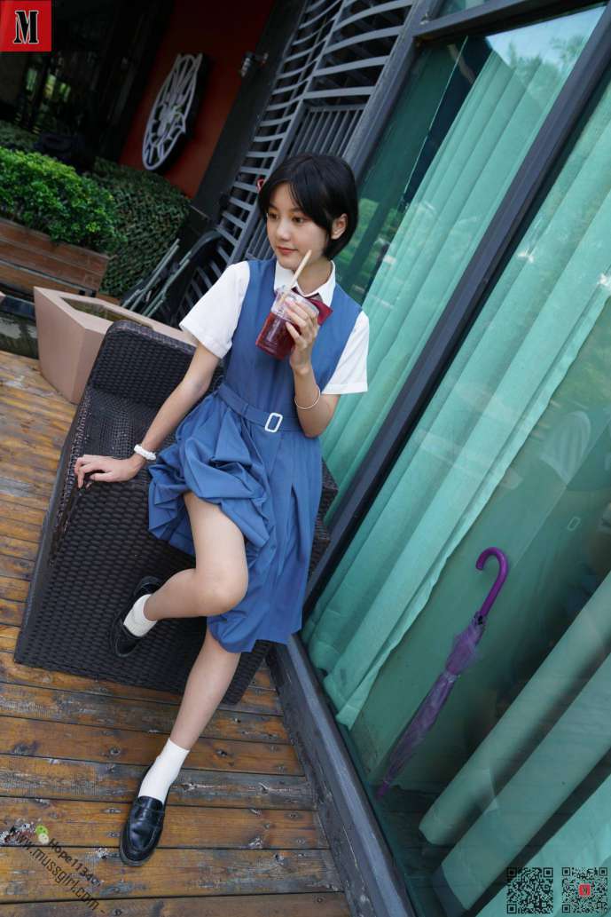 图片[2]-一副学生模样的短发姑娘【112P】20023-师姐图集