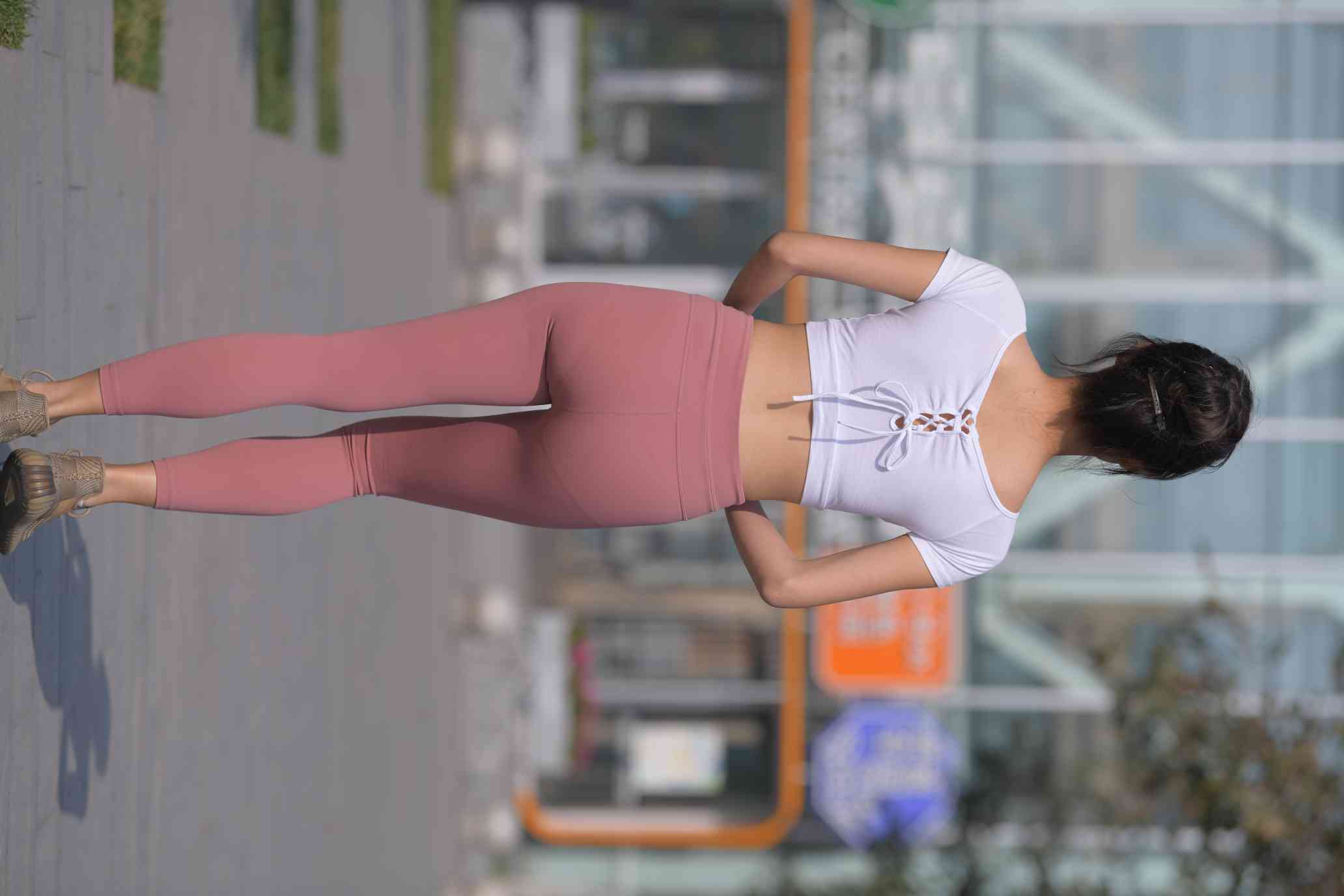 图片[1]-很漂亮的瑜伽裤女孩【419P】04013-师姐图集