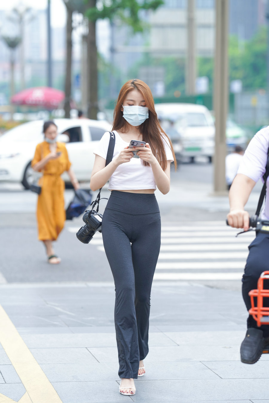 图片[3]-玩单反机的瑜伽裤女孩  J1270 498P5V-28.6GB-师姐图集