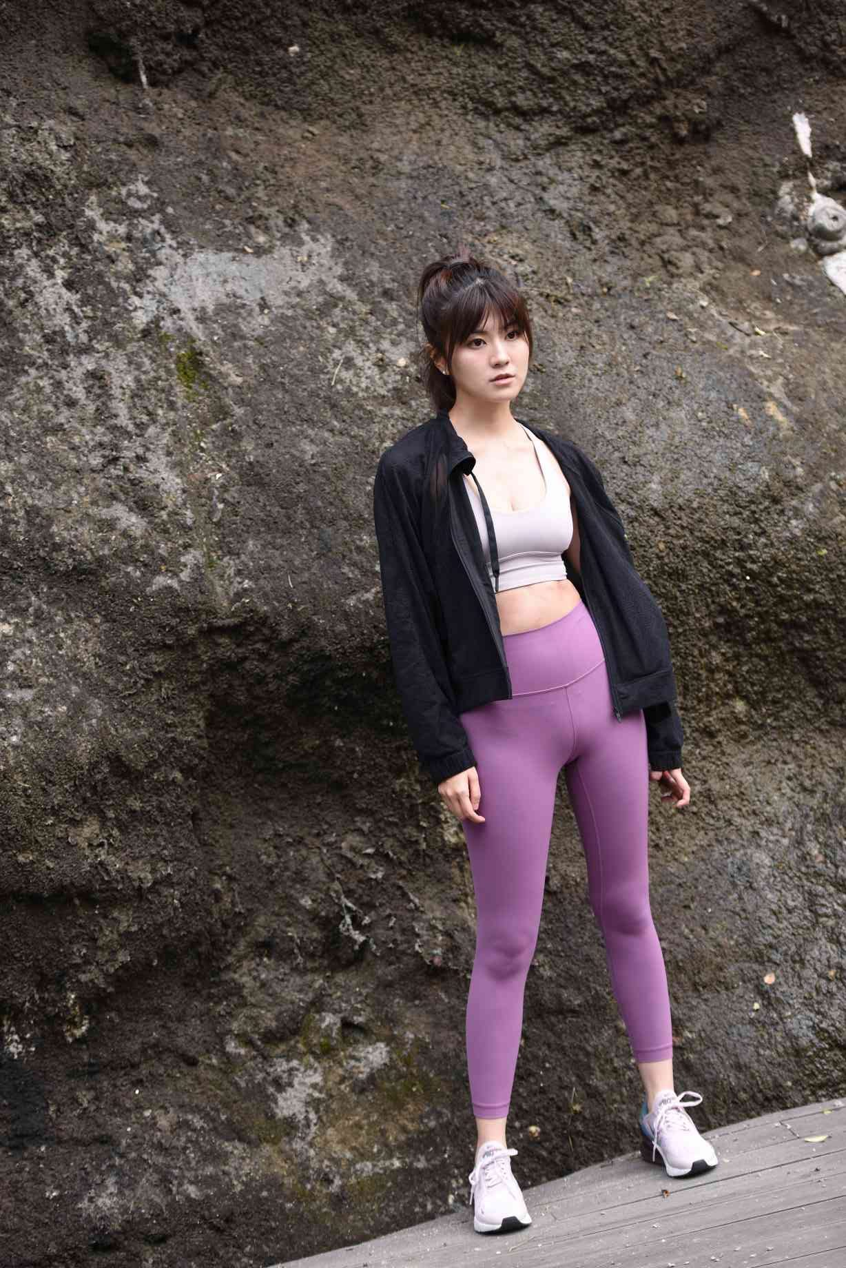 图片[3]-香芋色瑜伽裤高马尾女孩【111P】04039-师姐图集