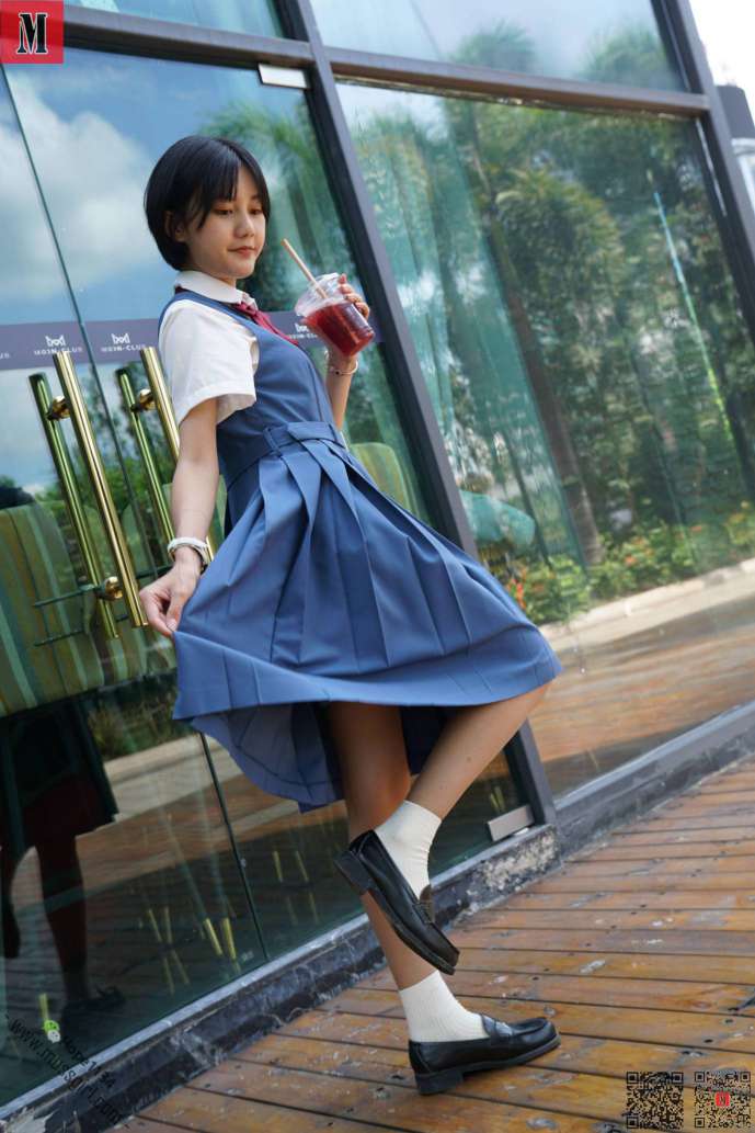 图片[4]-一副学生模样的短发姑娘【112P】20023-师姐图集