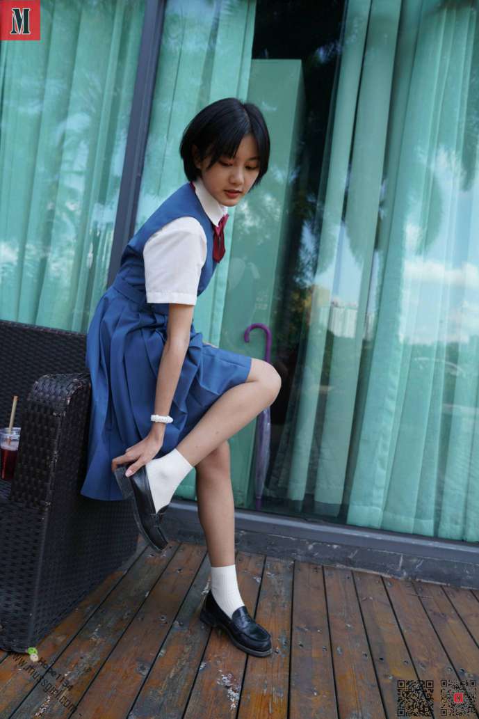 图片[6]-一副学生模样的短发姑娘【112P】20023-师姐图集