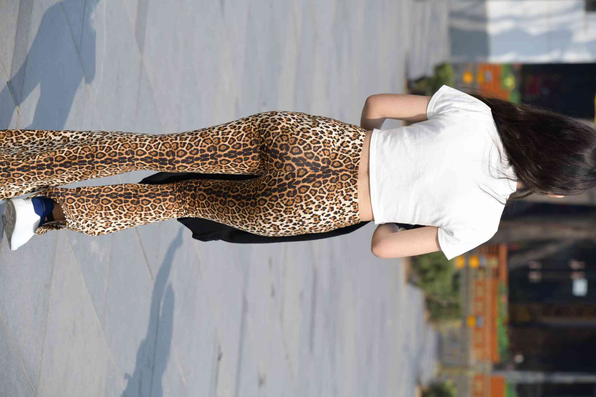 图片[2]-豹纹紧身裤小姑娘【339P】04026-师姐图集