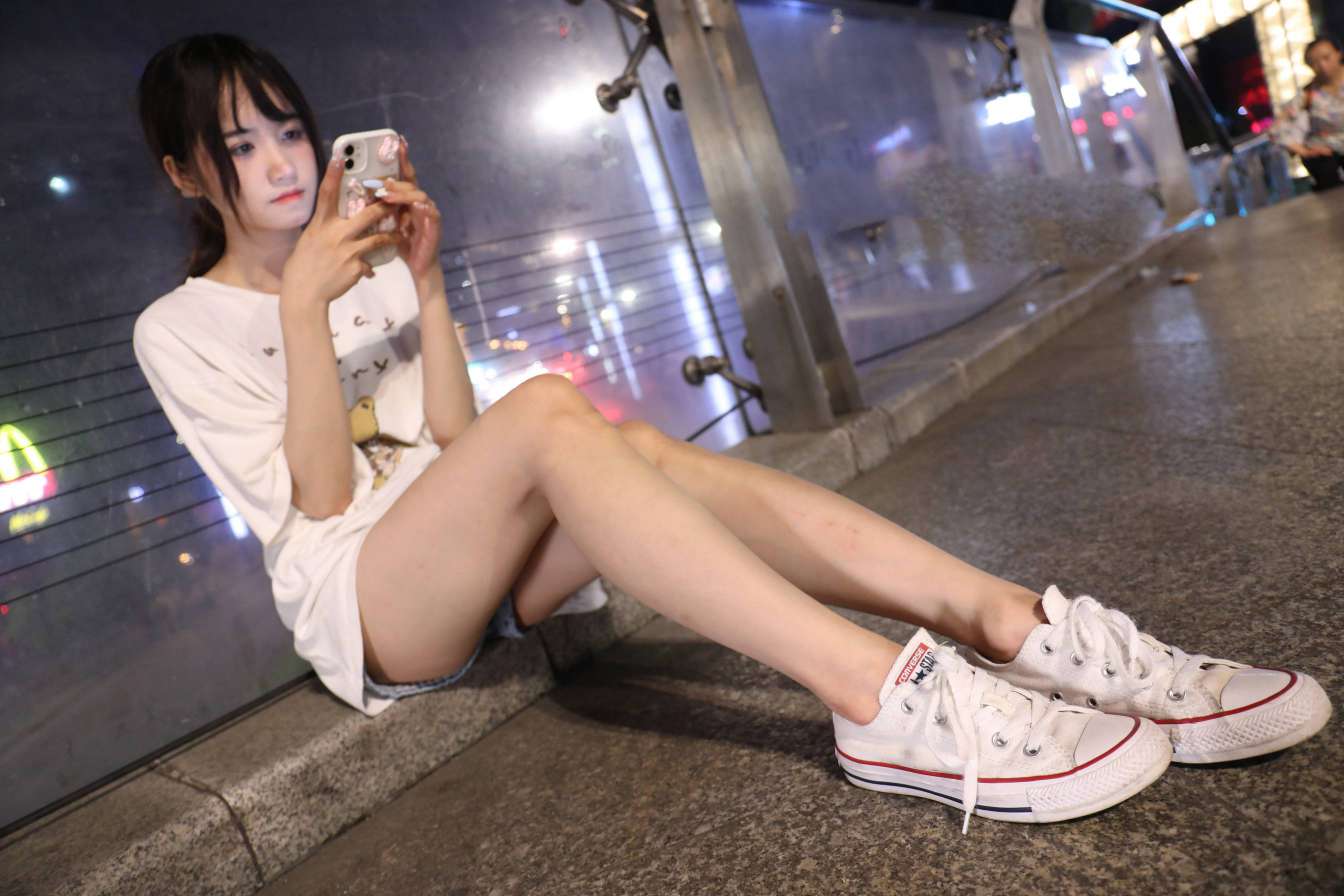 图片[3]-KTV里唱歌的长腿帆布鞋女孩【102P】20015-师姐图集