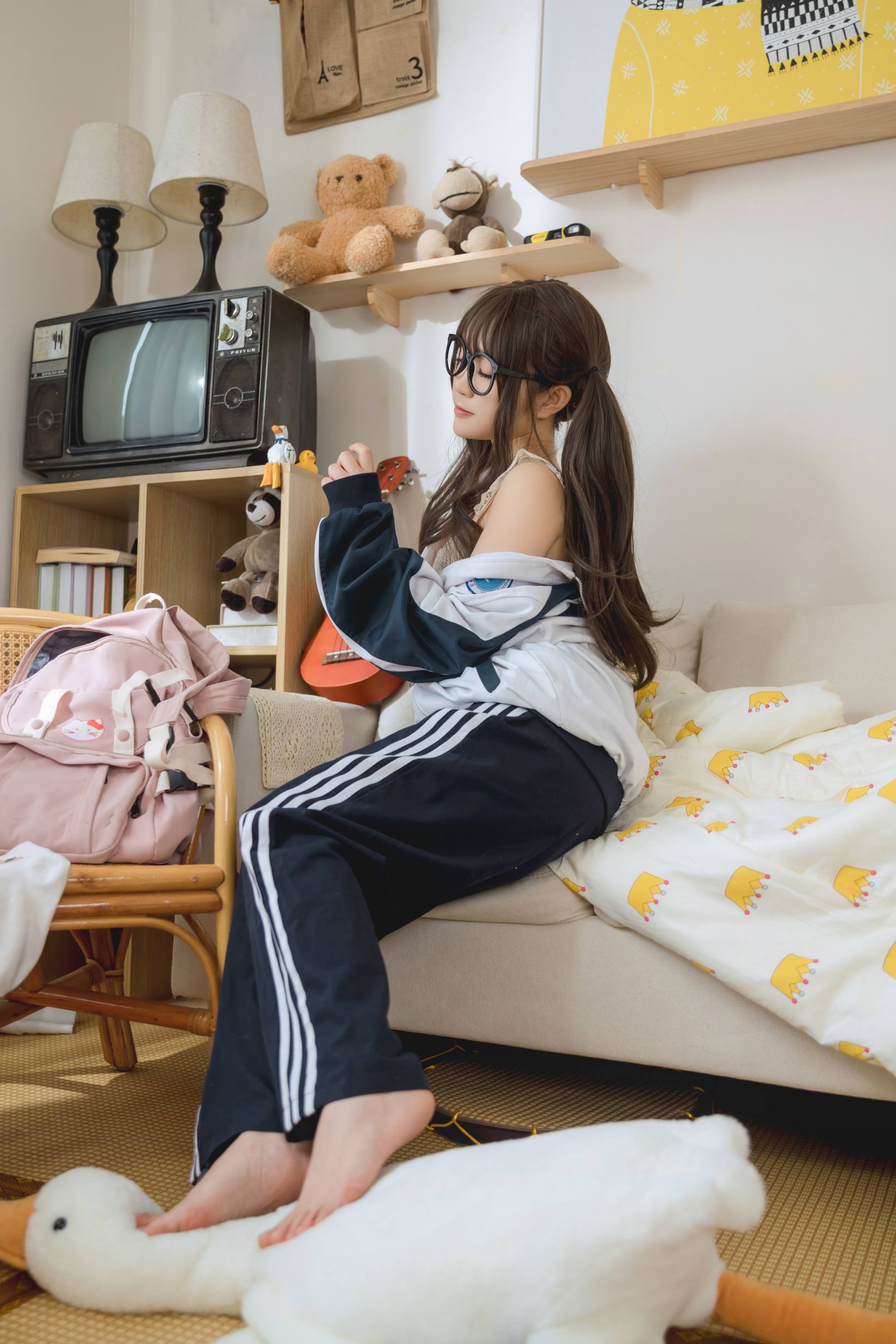 图片[1]-穿校服的双马尾女孩【64P】20010-师姐图集