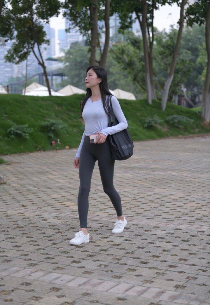 图片[2]-荡秋千的瑜伽裤女孩J2135 588P1V-20.8GB-师姐图集