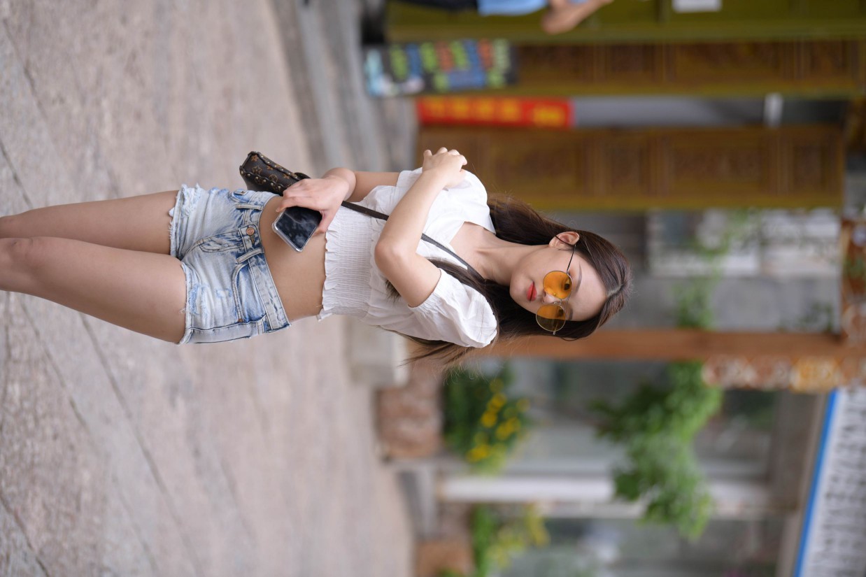 图片[2]-戴太阳镜的牛仔短裤紧身牛仔MM【167P】00021-师姐图集