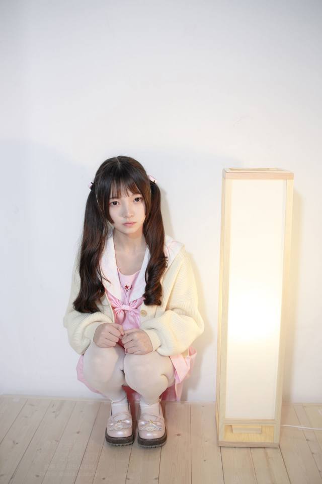 图片[2]-好像有什么心事的白丝双马尾女孩【59P】20022-师姐图集