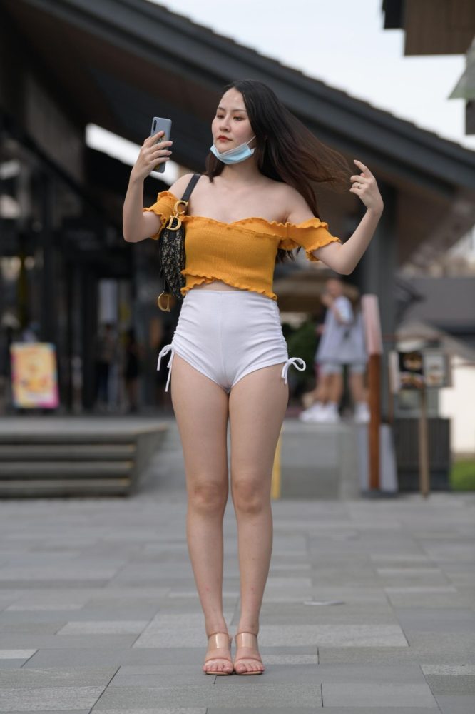 高腰白色短裤的漂亮女孩【767P】00065-师姐图集