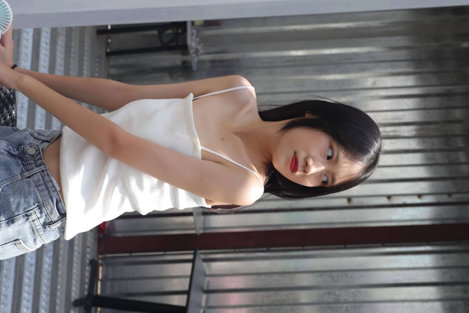 图片[7]-坐在草地上的长发女孩【172P】20012-师姐图集