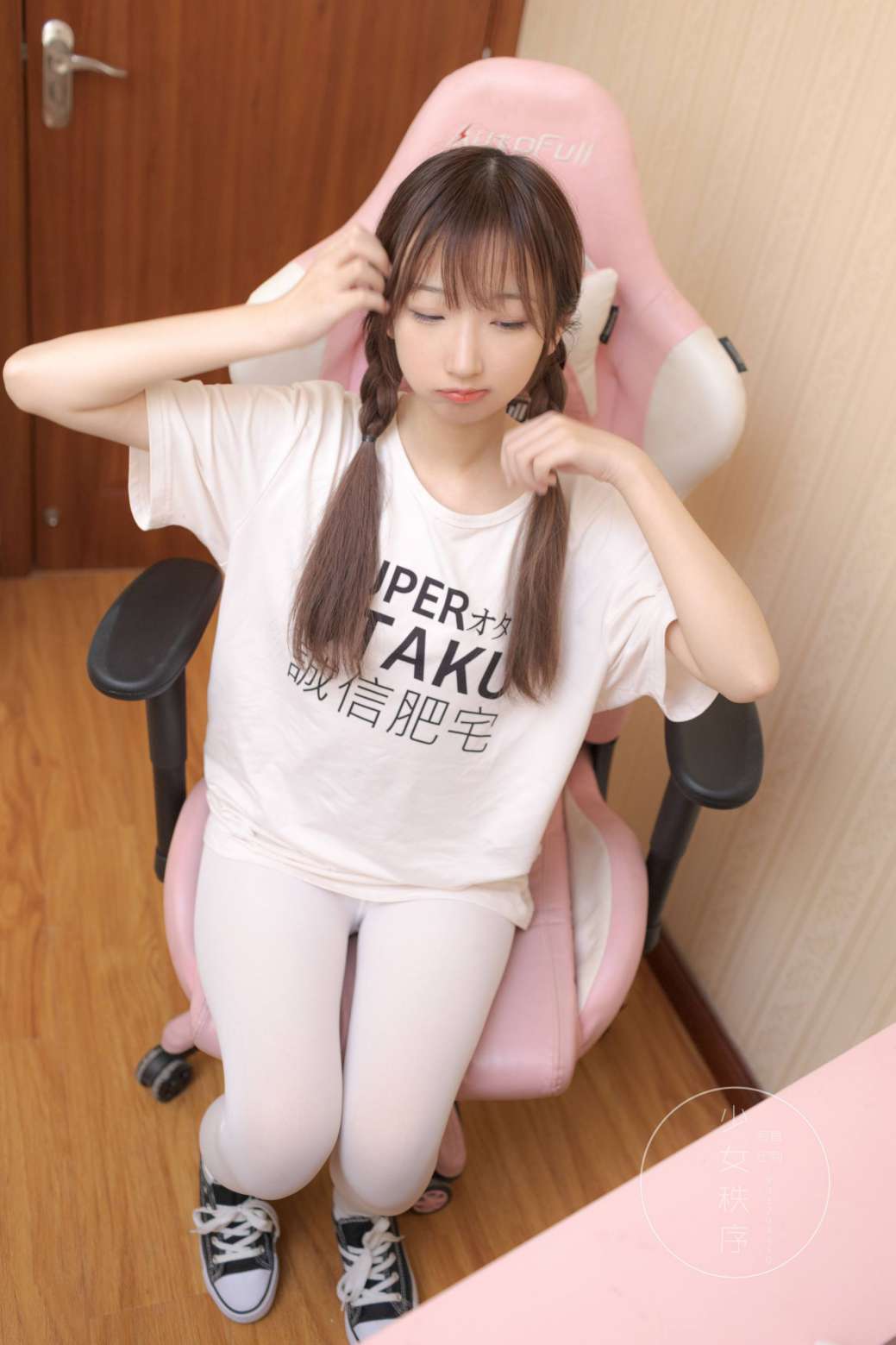 图片[2]-喜欢玩电竞的双马尾粉红女孩【65P】20026-师姐图集