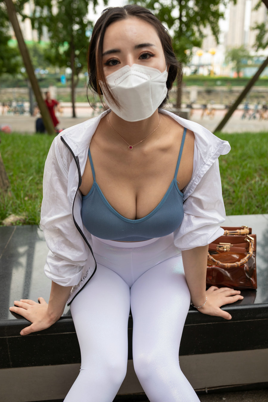 图片[1]-白色瑜伽裤女孩很漂亮 J1518 856P4V-30.0GB-师姐图集