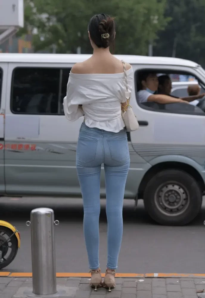 紧身牛仔裤优雅小女人J2238 322P1V-14.1GB-师姐图集