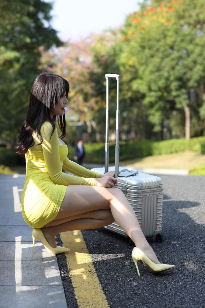图片[5]-穿紧身裙的美丽姑娘要出去旅行了【419P】00046-师姐图集