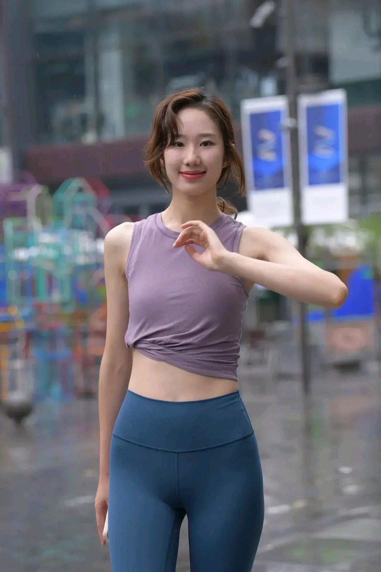 图片[2]-像刘亦菲的蓝色瑜伽裤姑娘J2234 552P1V-20.5GB-师姐图集