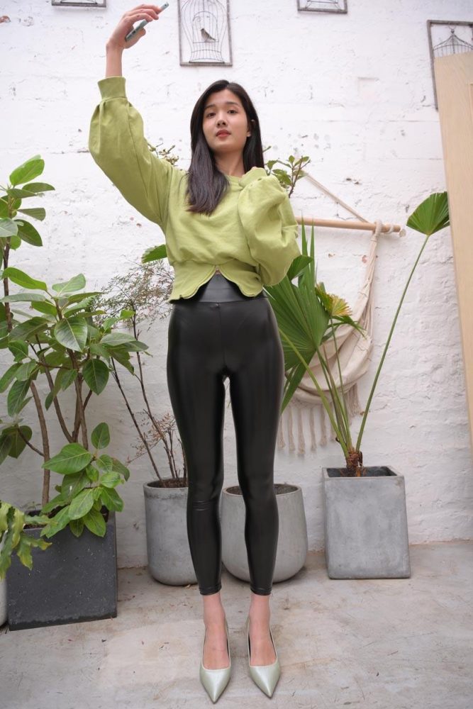 身材很棒的紧身皮裤女孩 J1537 653P1V-19.3GB-师姐图集