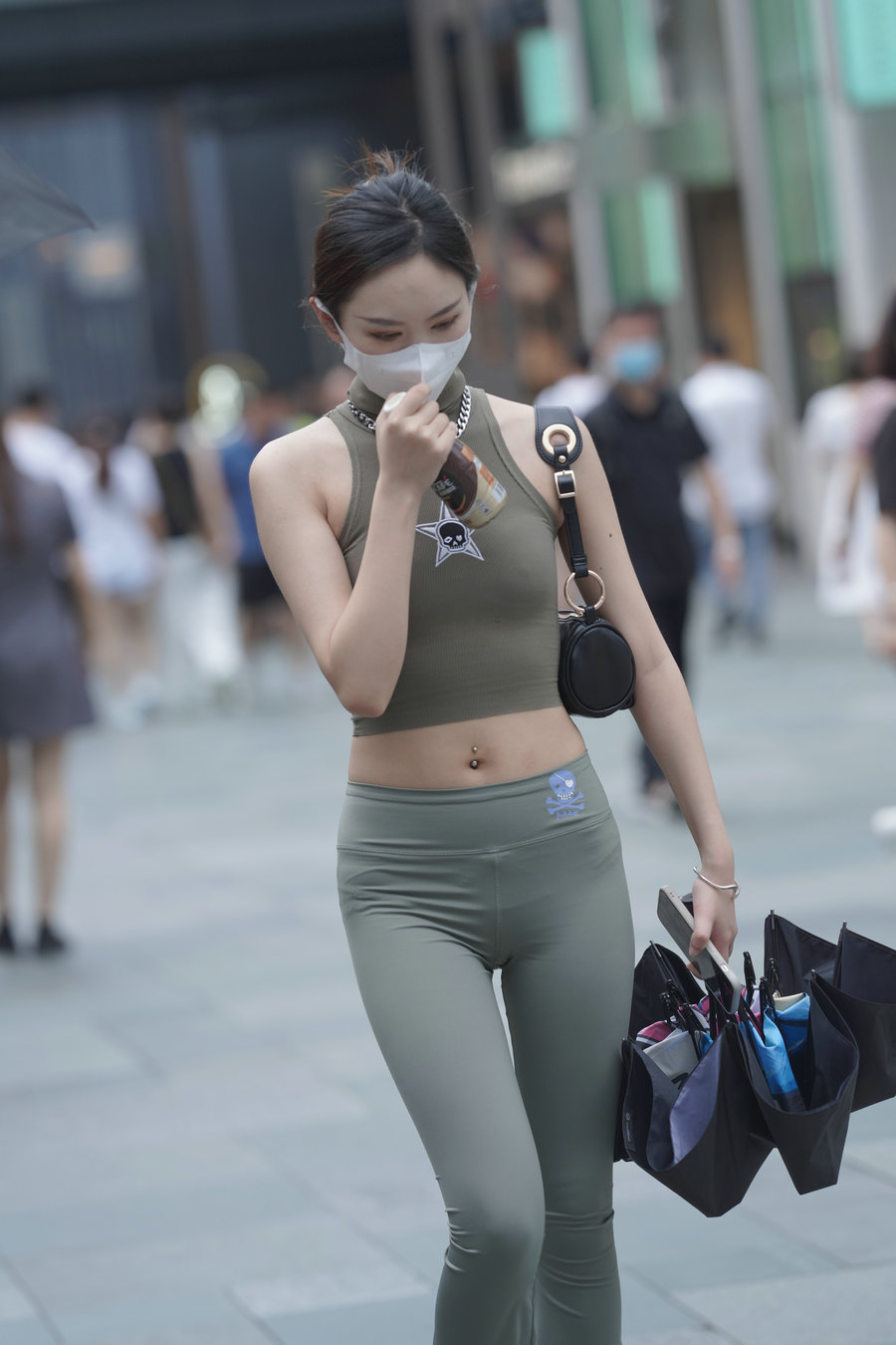 图片[1]-戴口罩的瑜伽裤小女人J3557 133P-1.43GB-师姐图集