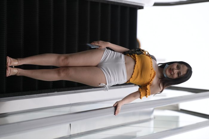 高腰白色短裤的漂亮女孩【767P】00065-师姐图集