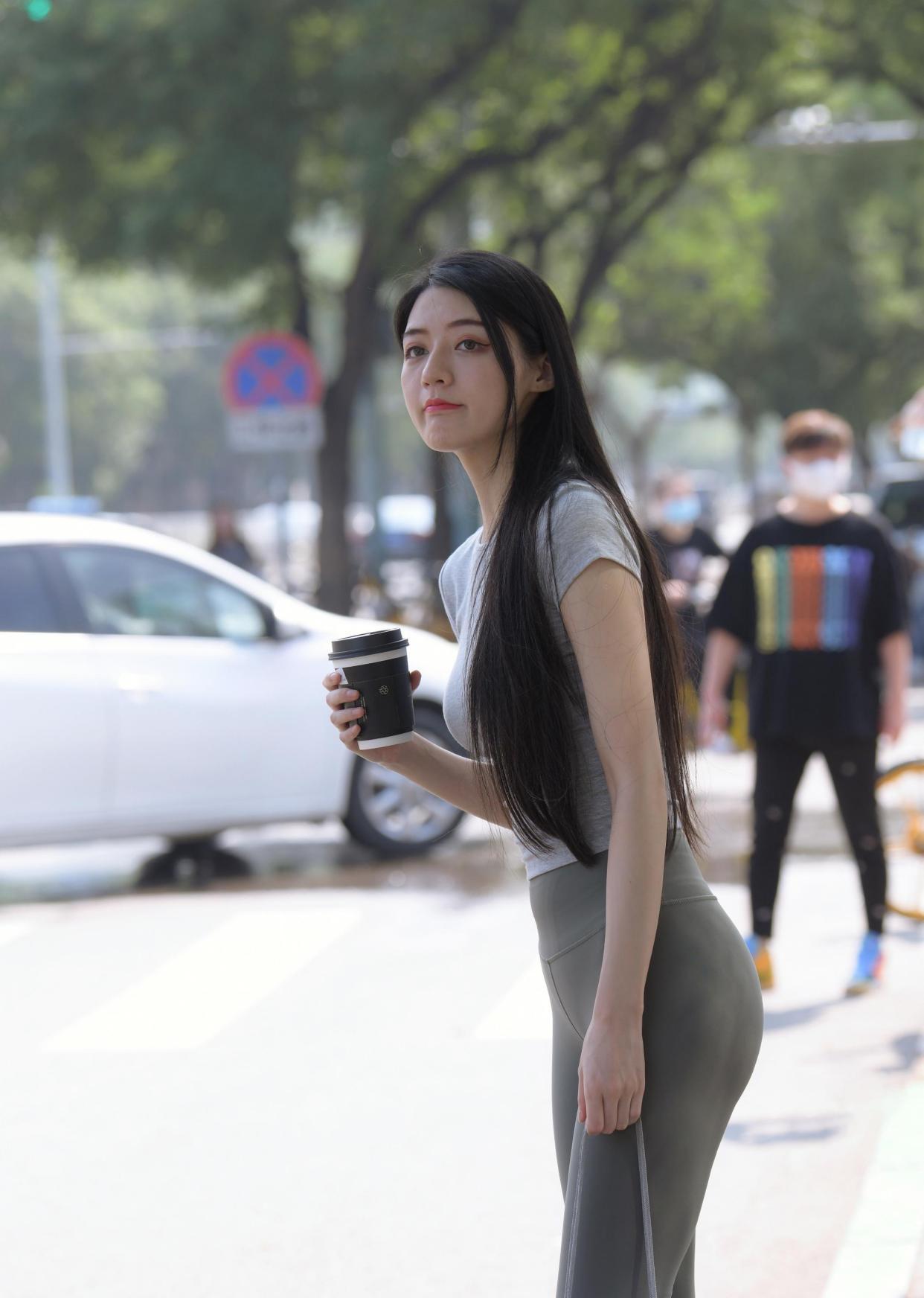 图片[3]-在外面逛街的瑜伽裤女孩J2240 449P1V-16.7GB-师姐图集