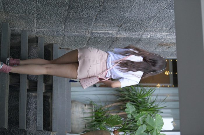 非常清纯甜美的短裙姑娘在逛街【458P】00052-师姐图集