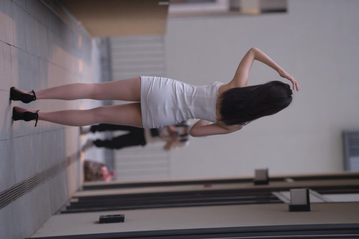 长发女孩紧身短裙特别显身材【245P】00040-师姐图集