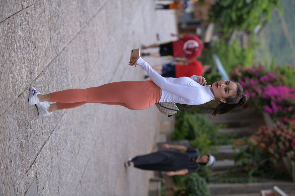 图片[3]-橙色瑜伽裤的高马尾姑娘【615P】00051-师姐图集