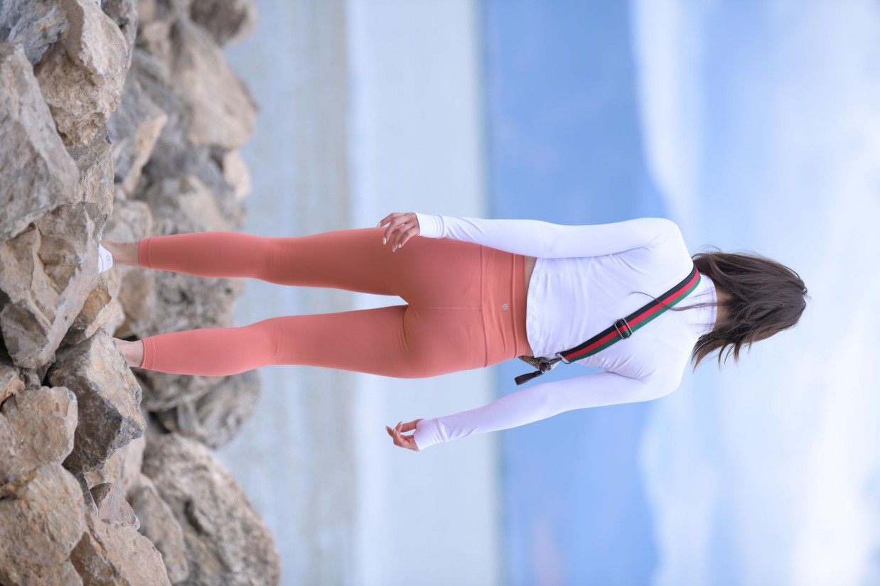 图片[6]-橙色瑜伽裤的高马尾姑娘【615P】00051-师姐图集