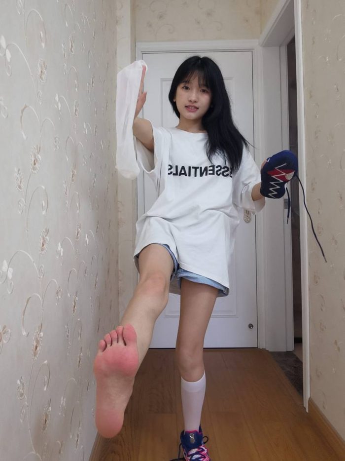 调皮的白袜女孩【149P】20017-师姐图集