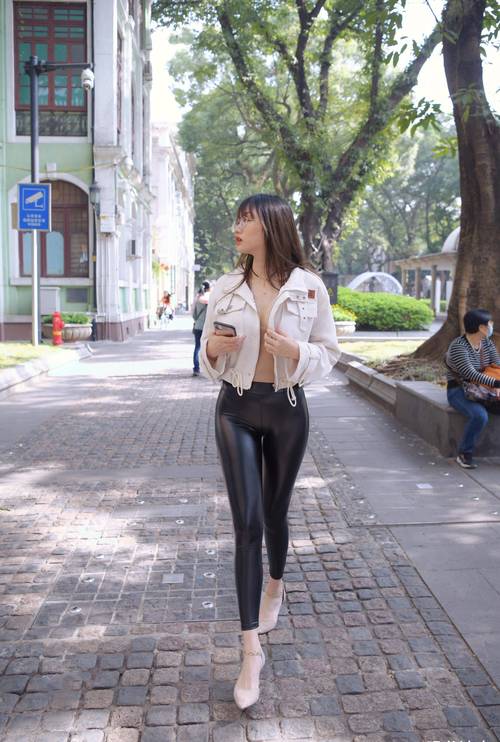 图片[3]-戴眼镜的皮裤女孩 J1473 1046P2V-35.5GB-师姐图集