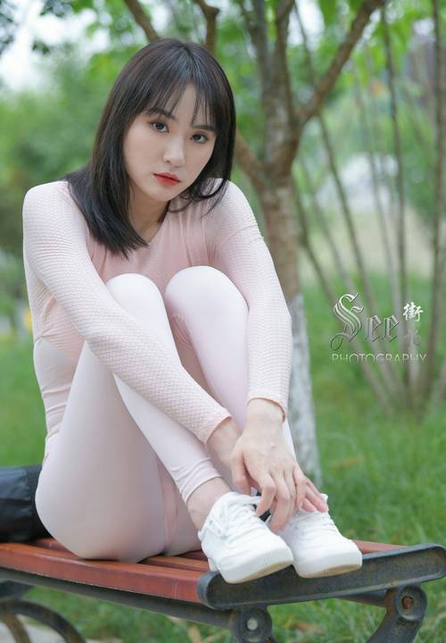 图片[2]-粉粉的瑜伽裤女孩太可爱了 J2090 854P1V-30.4GB-师姐图集