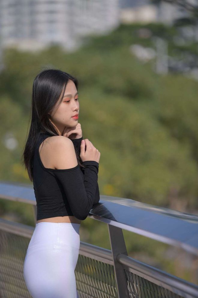 图片[4]-穿紧身白裤的端庄女孩 J1436 674P1V-22.2GB-师姐图集