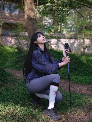 图片[3]-爱爬山的瑜伽裤MM，太甜美了！~-师姐图集