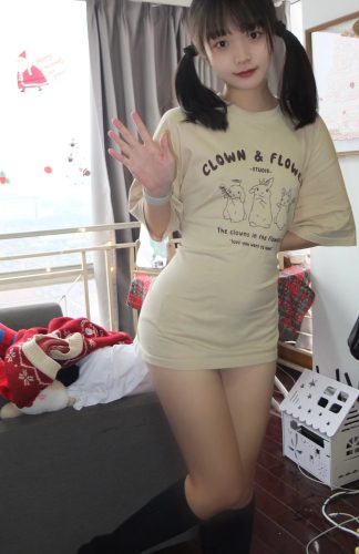 图片[9]-网格丝袜的清纯双马尾小姑娘-师姐图集