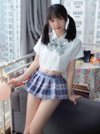 图片[7]-网格丝袜的清纯双马尾小姑娘-师姐图集