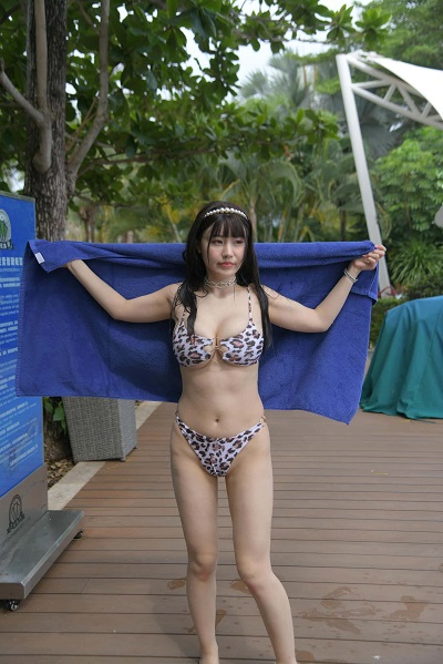 海边玩耍的豹纹泳装姑娘【493P】J1075-师姐图集